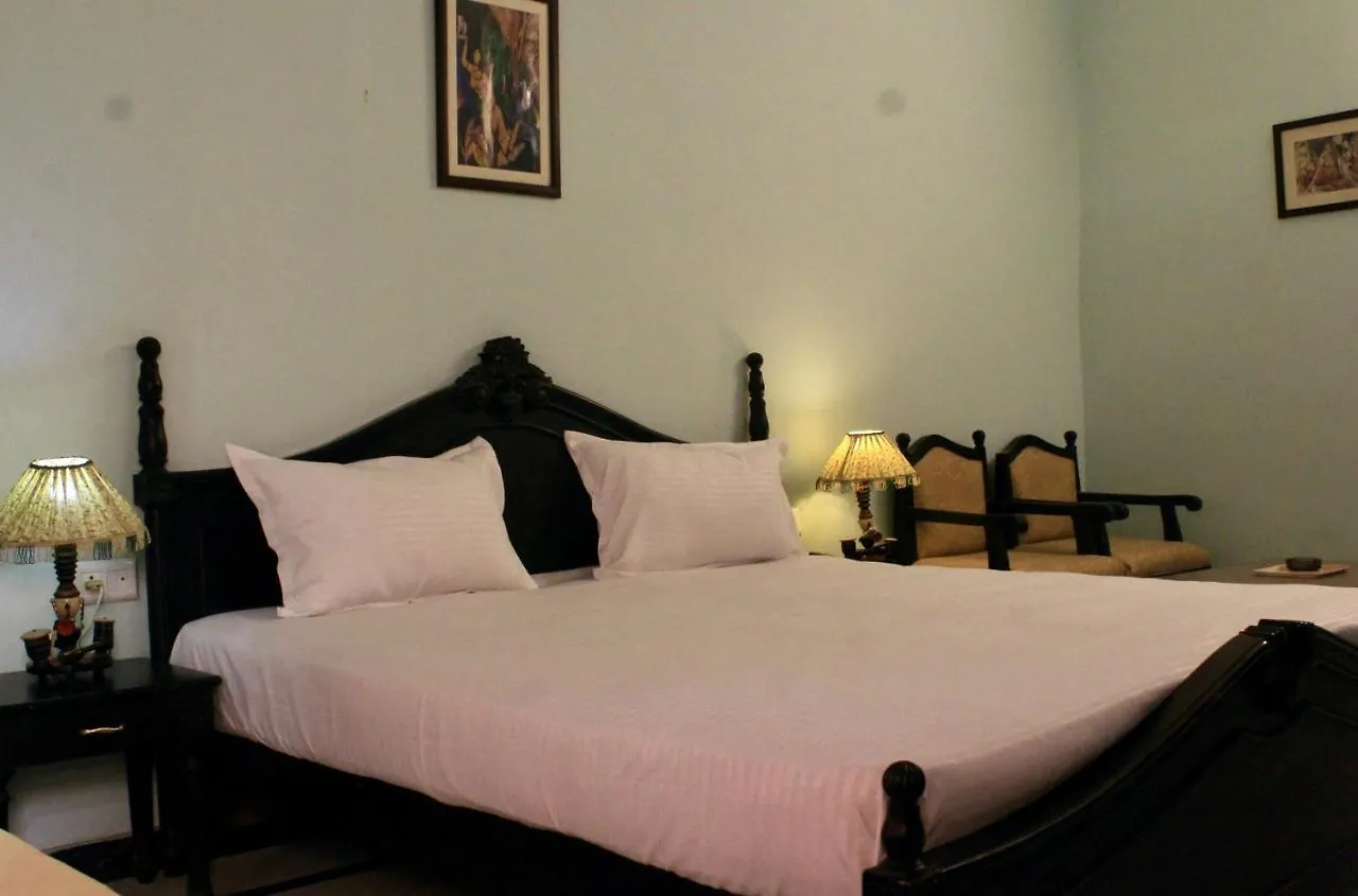 Hotel Ksr Moti Mahal 