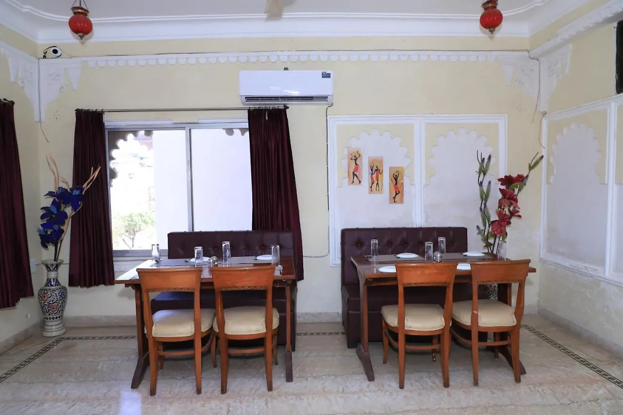 Hotel Ksr Moti Mahal 
