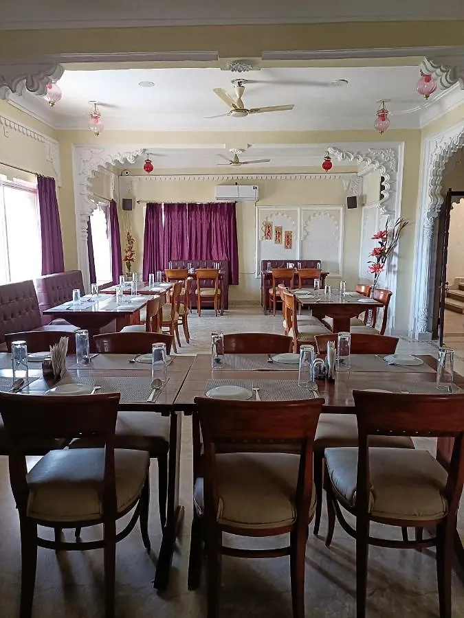Hotel Ksr Moti Mahal 