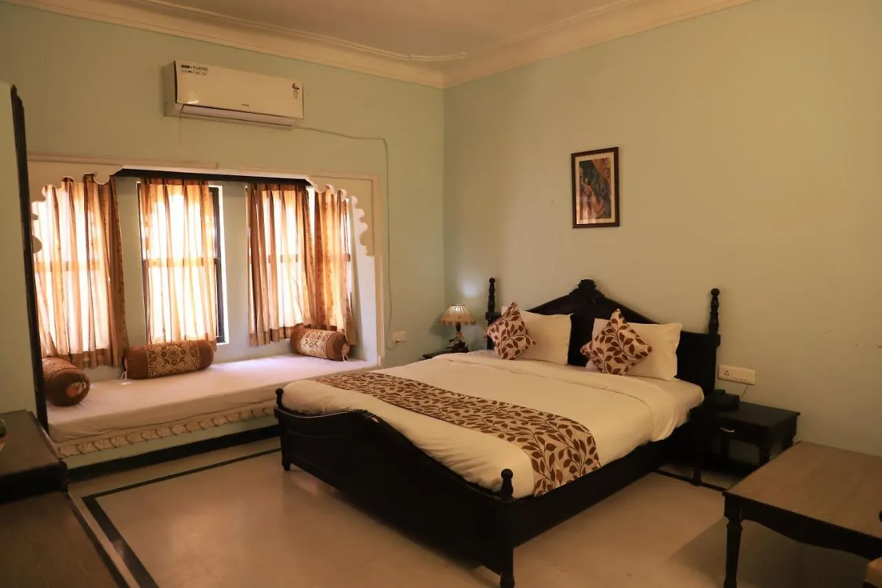 Hotel Ksr Moti Mahal 